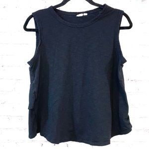 🇺🇸 Gap True Black Sleeveless Ruffle Back Top